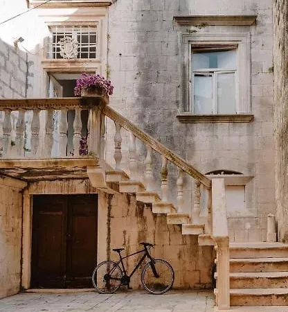 Spanic Palace Konukevi 3*